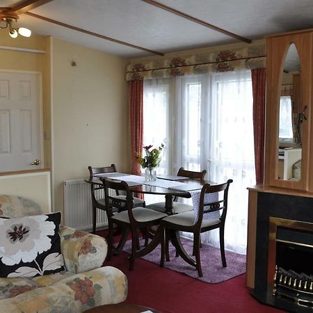 Отель Caravan 8 Berth With Private Fishing Линкольн Экстерьер фото
