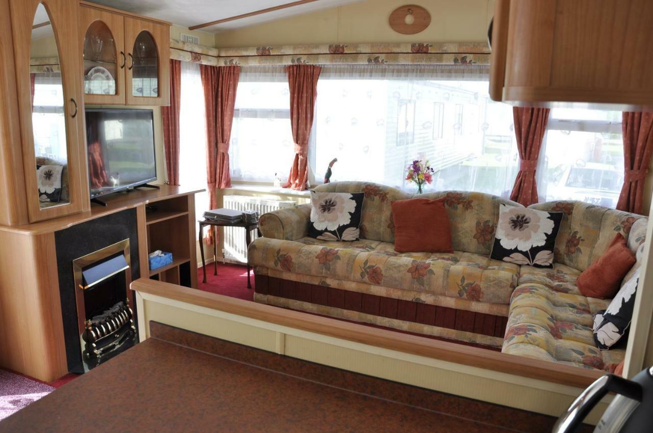 Отель Caravan 8 Berth With Private Fishing Линкольн Экстерьер фото